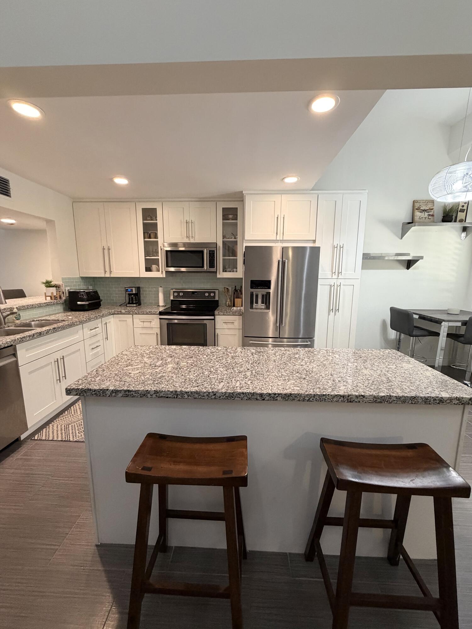 1400 NW 9th Avenue D-28