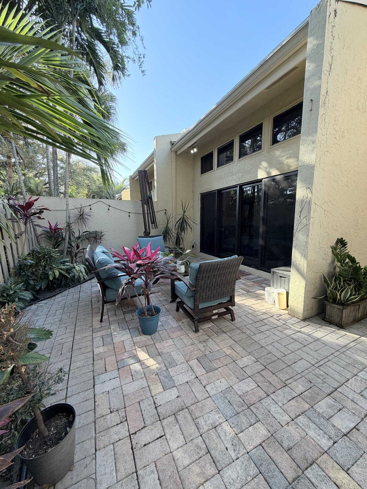 1400 NW 9th Avenue D-28