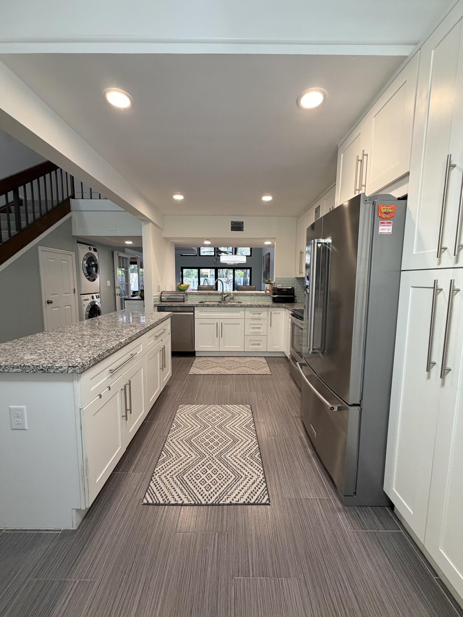 1400 NW 9th Avenue D-28