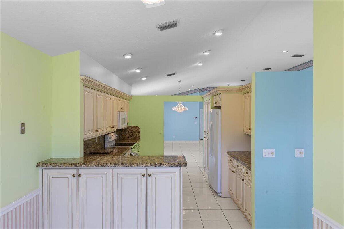 14080 Glenlyon Court