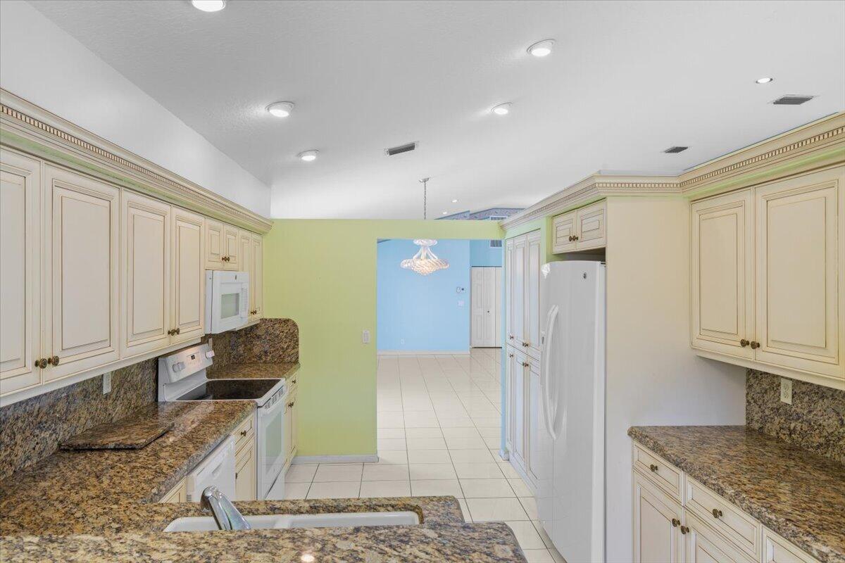 14080 Glenlyon Court
