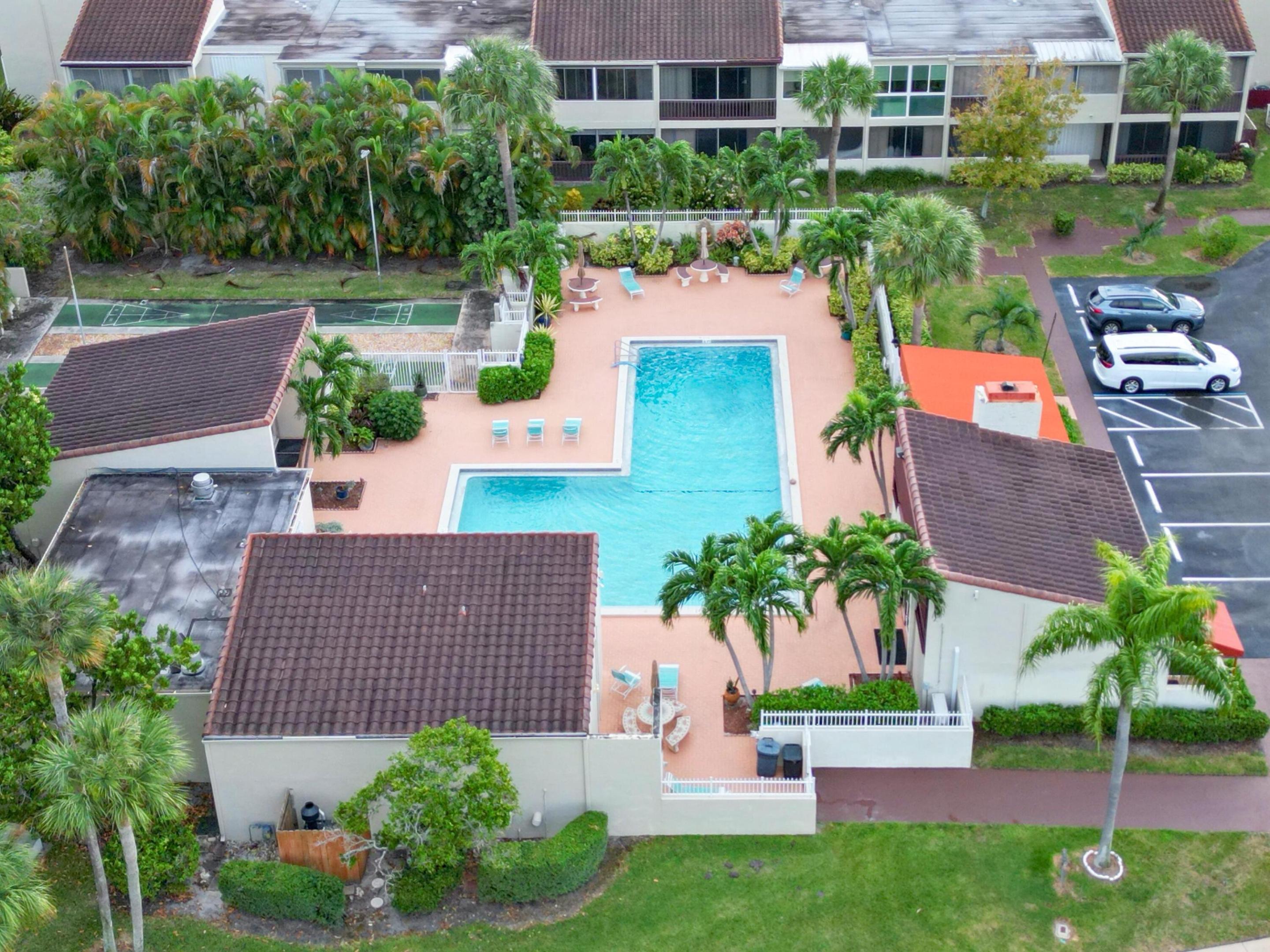 2580 Boundbrook Boulevard 202