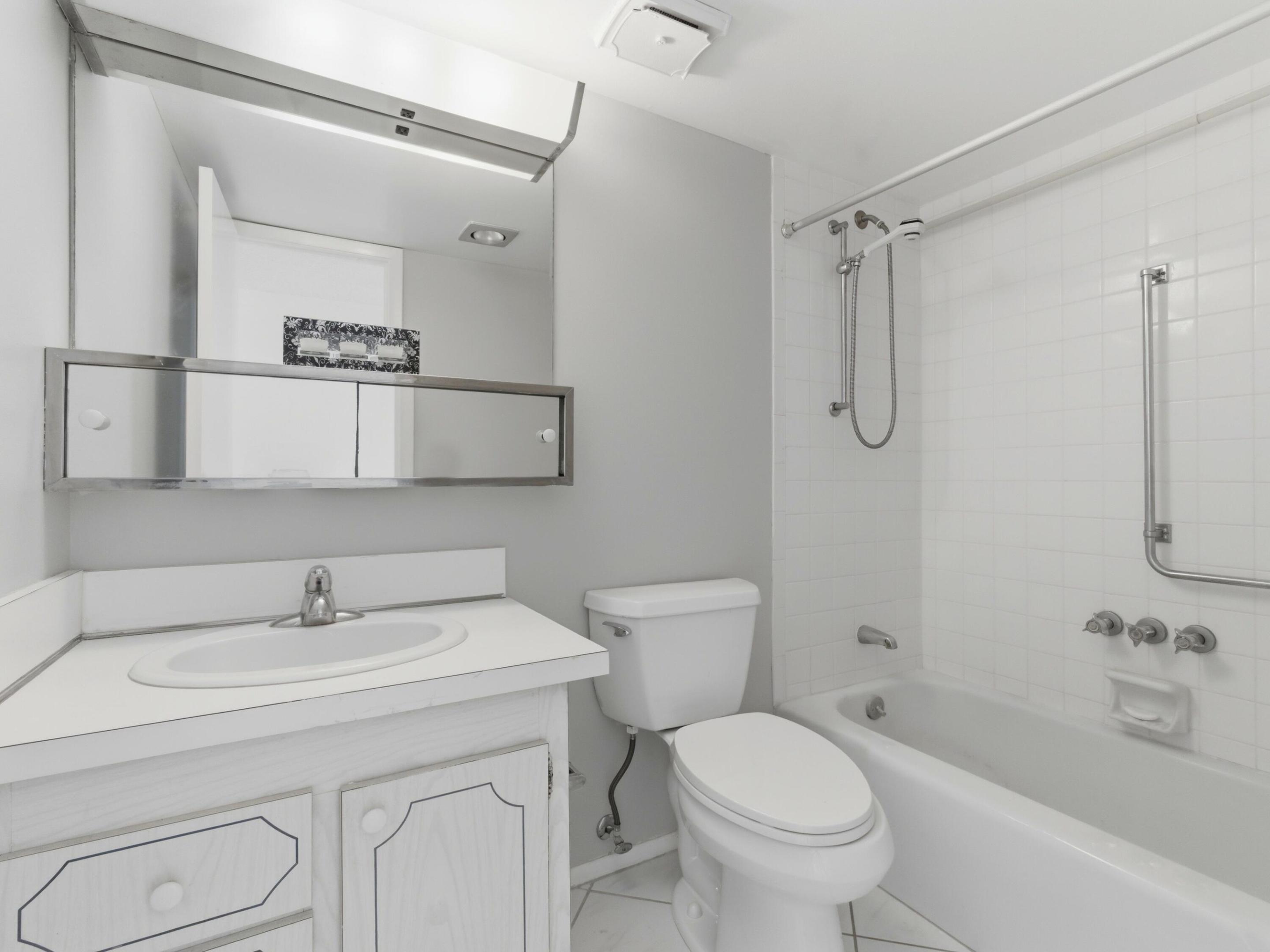 2580 Boundbrook Boulevard 202