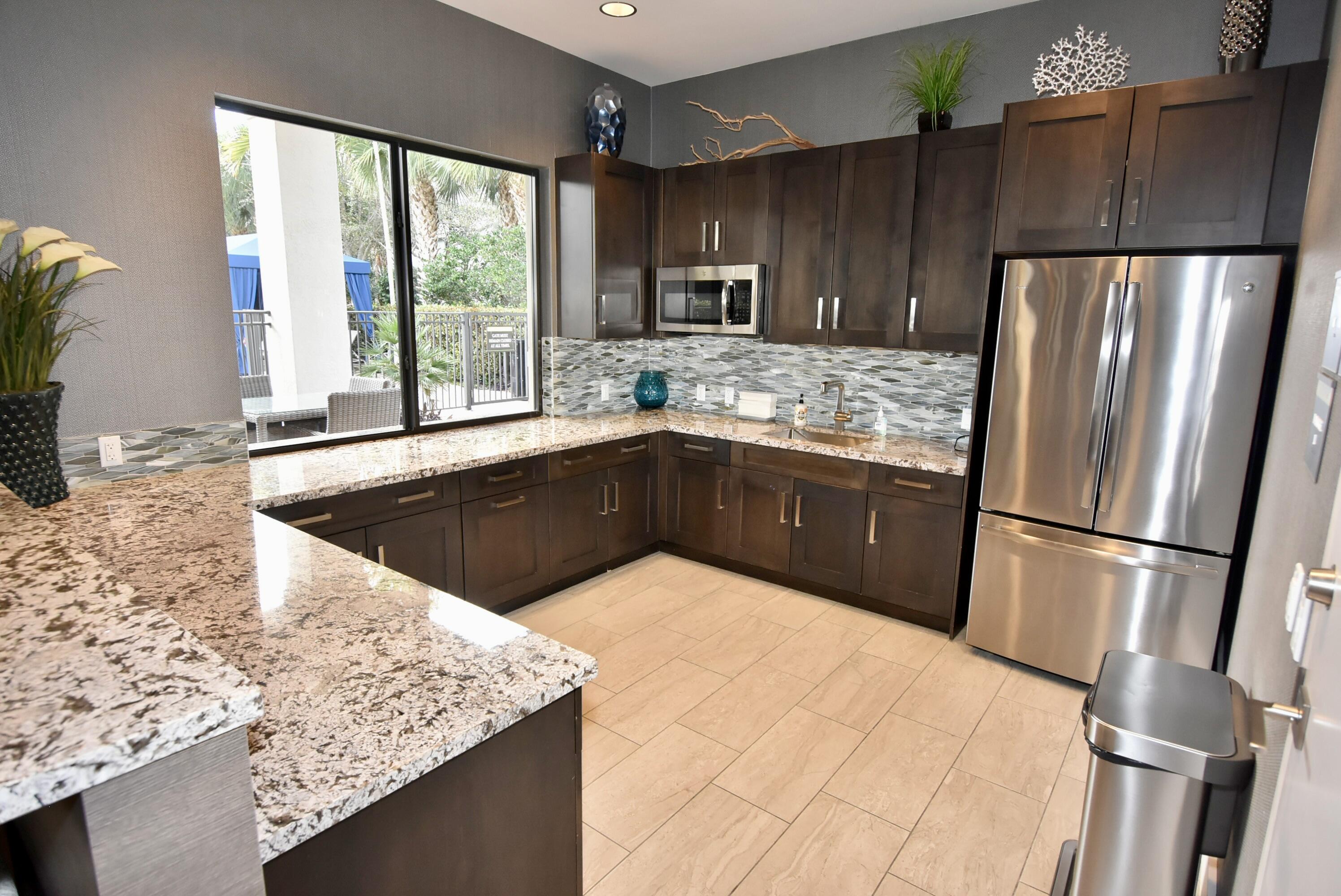 8079 Snowflake Obsidian Trail