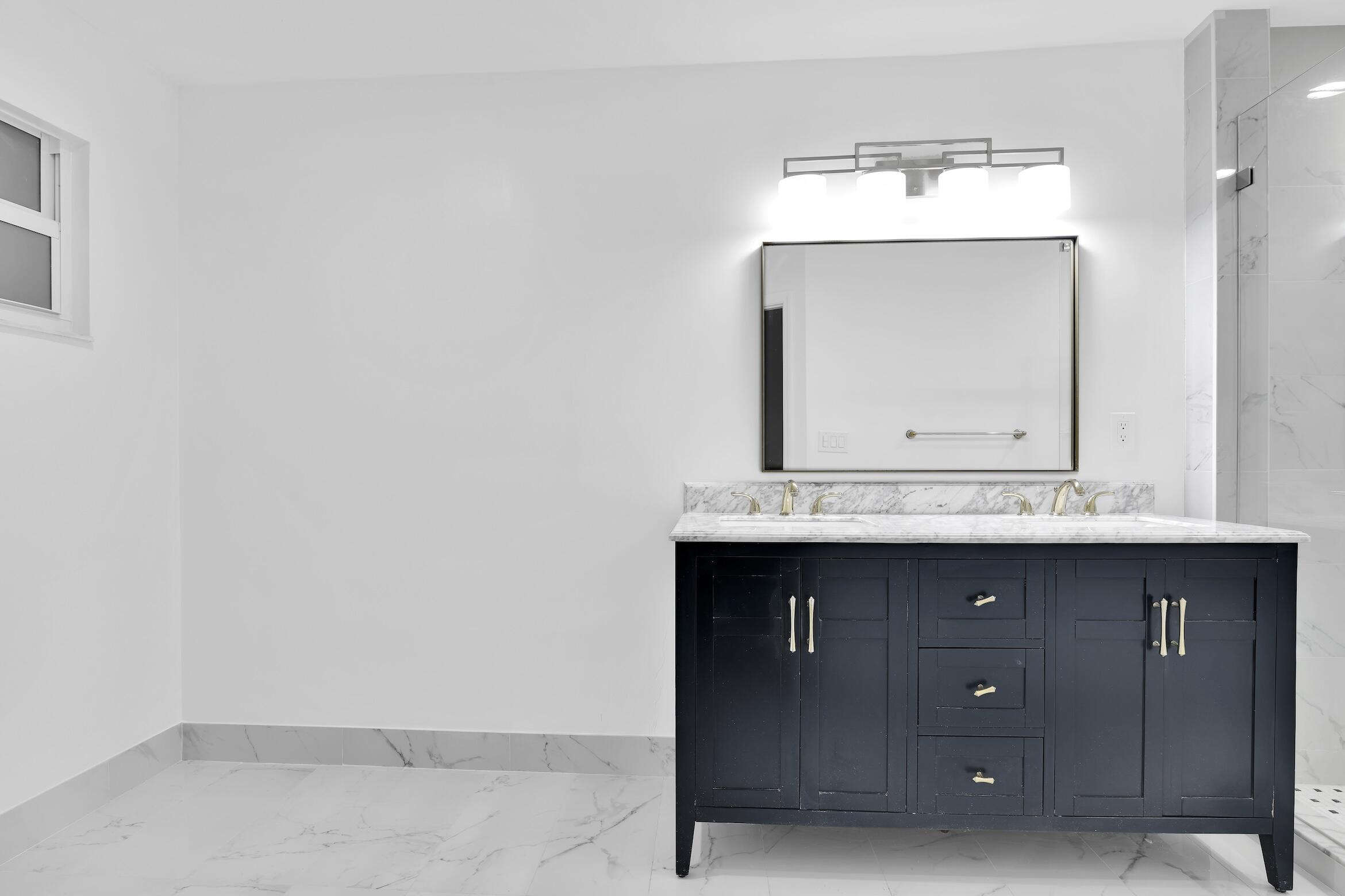 8608 Via Giula