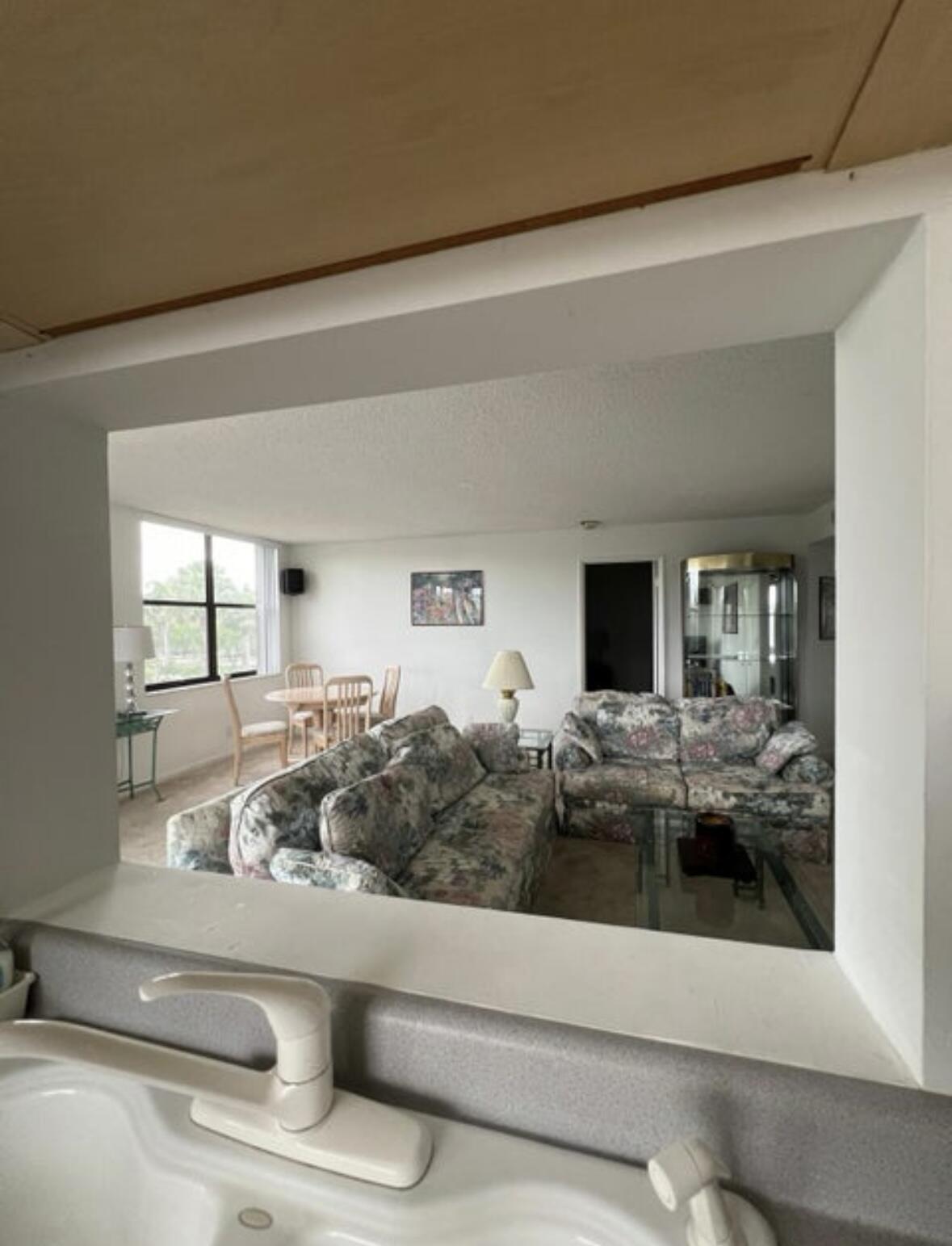 600 Egret Circle 7305