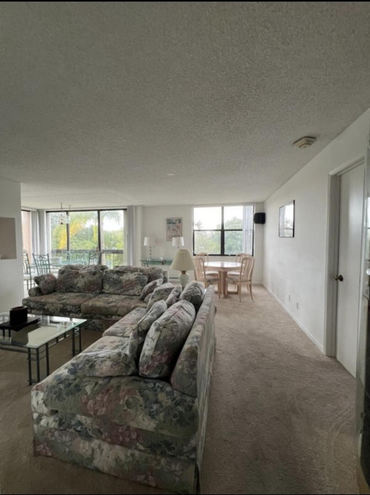 600 Egret Circle 7305