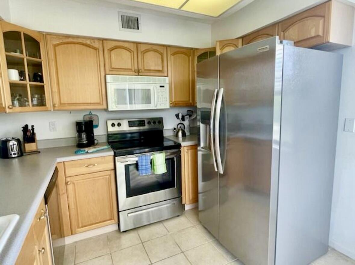 600 Egret Circle 7305