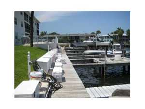 312 Northlake Drive 303