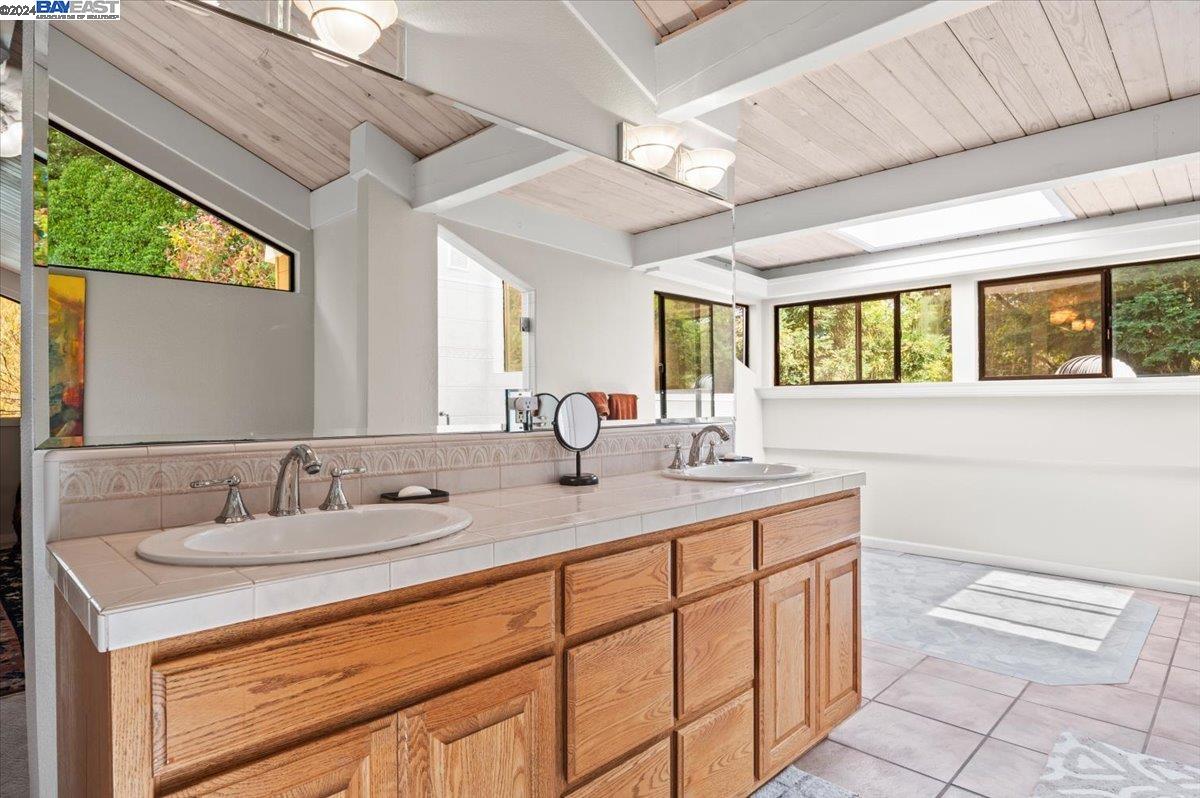 26465 Palomares Rd