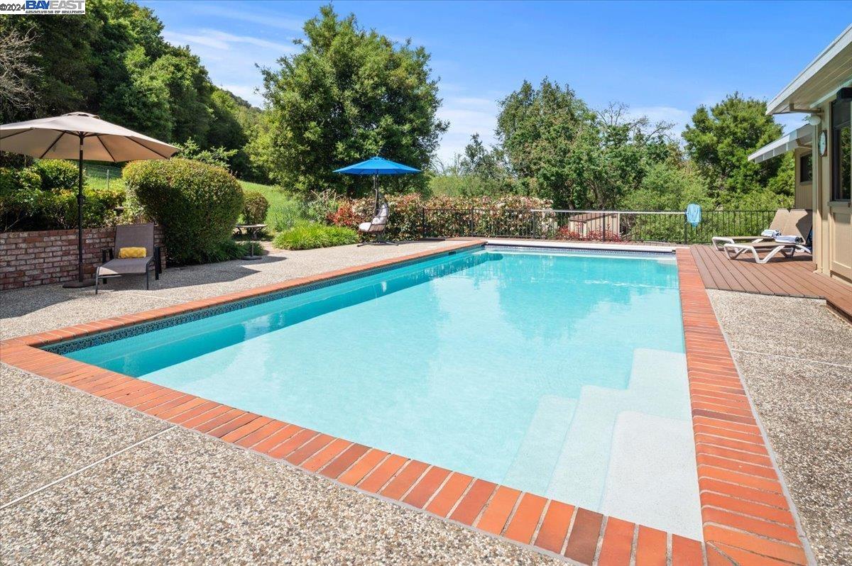 26465 Palomares Rd