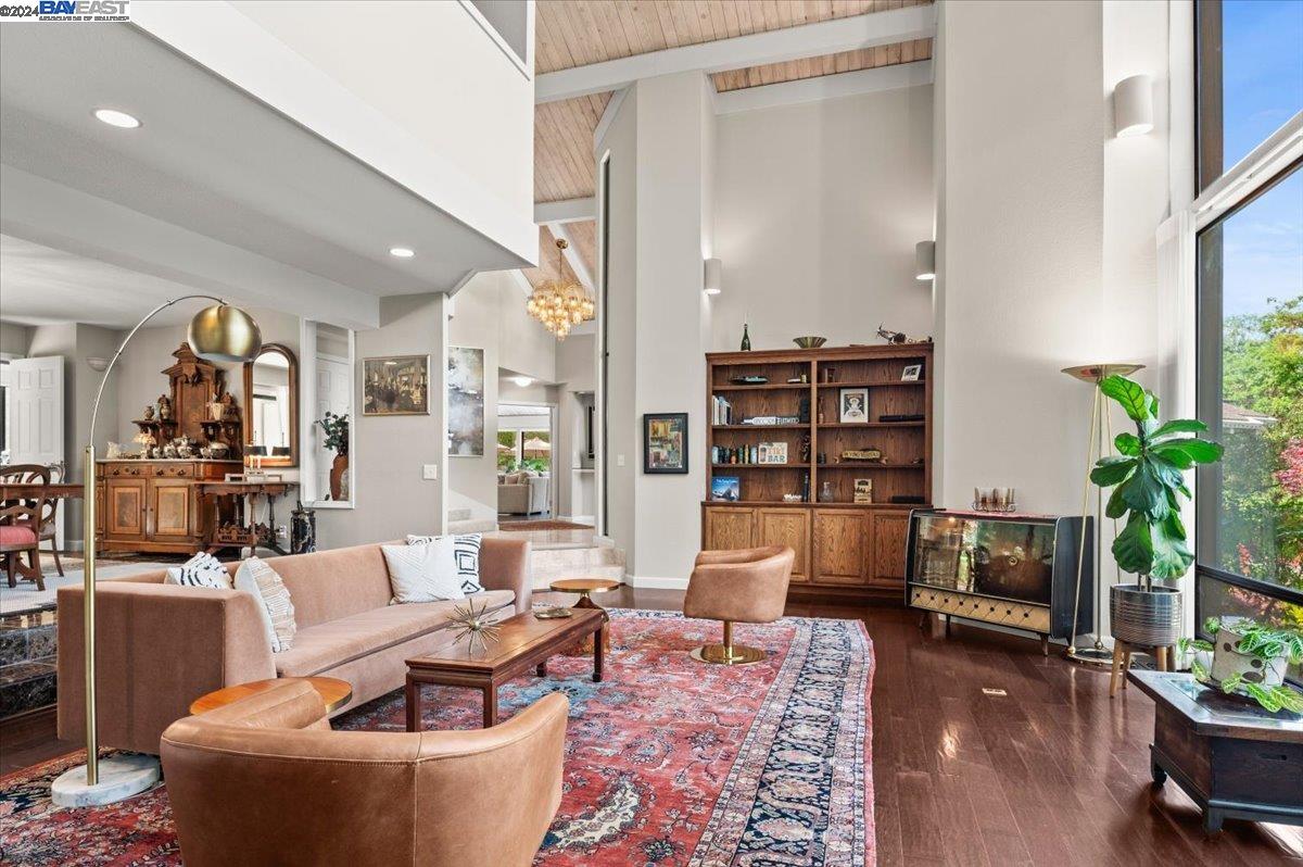 26465 Palomares Rd