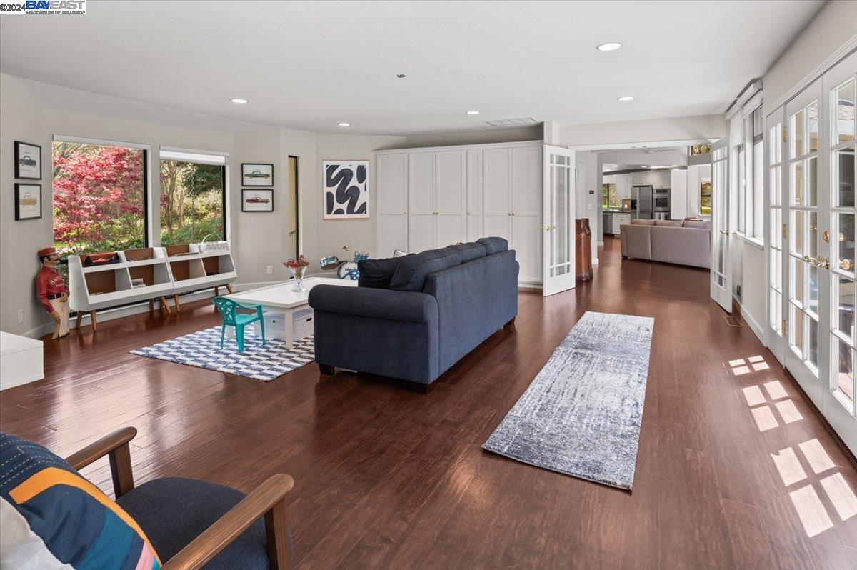 26465 Palomares Rd