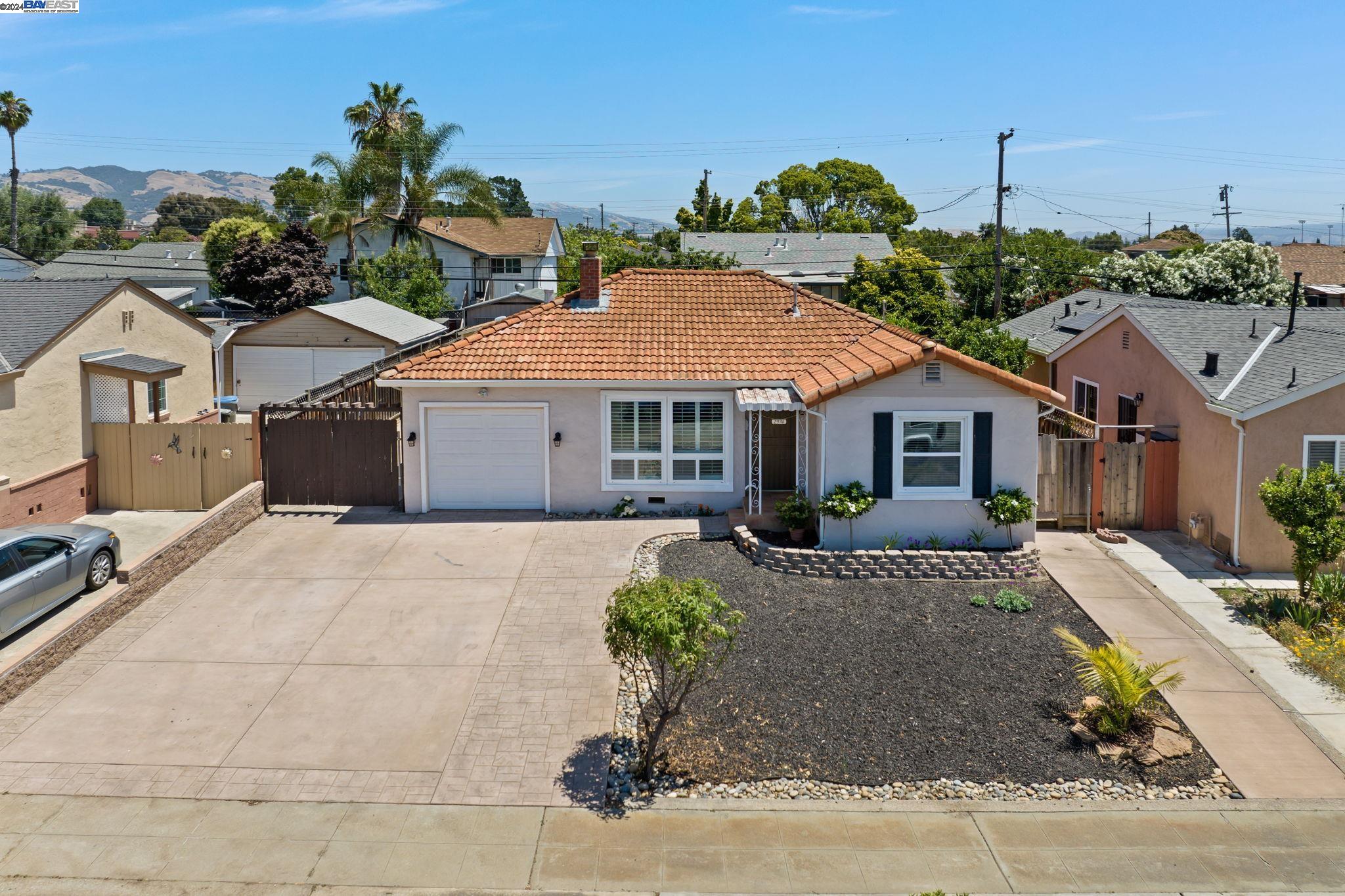 2974 Betsy Way