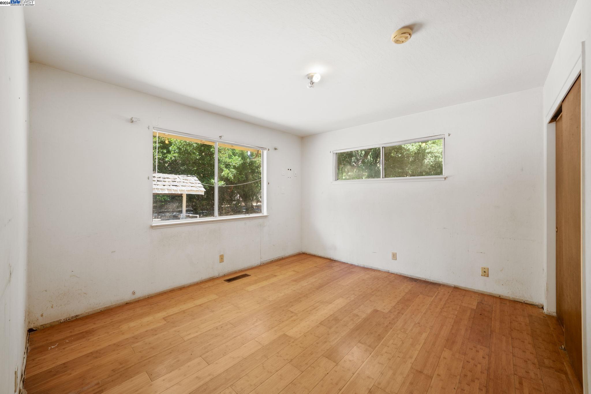1430 Finley Rd