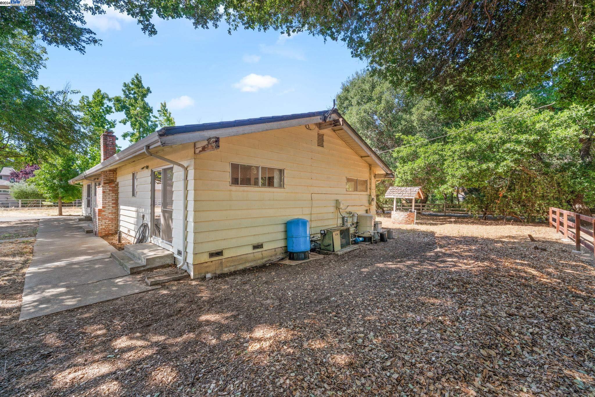 1430 Finley Rd