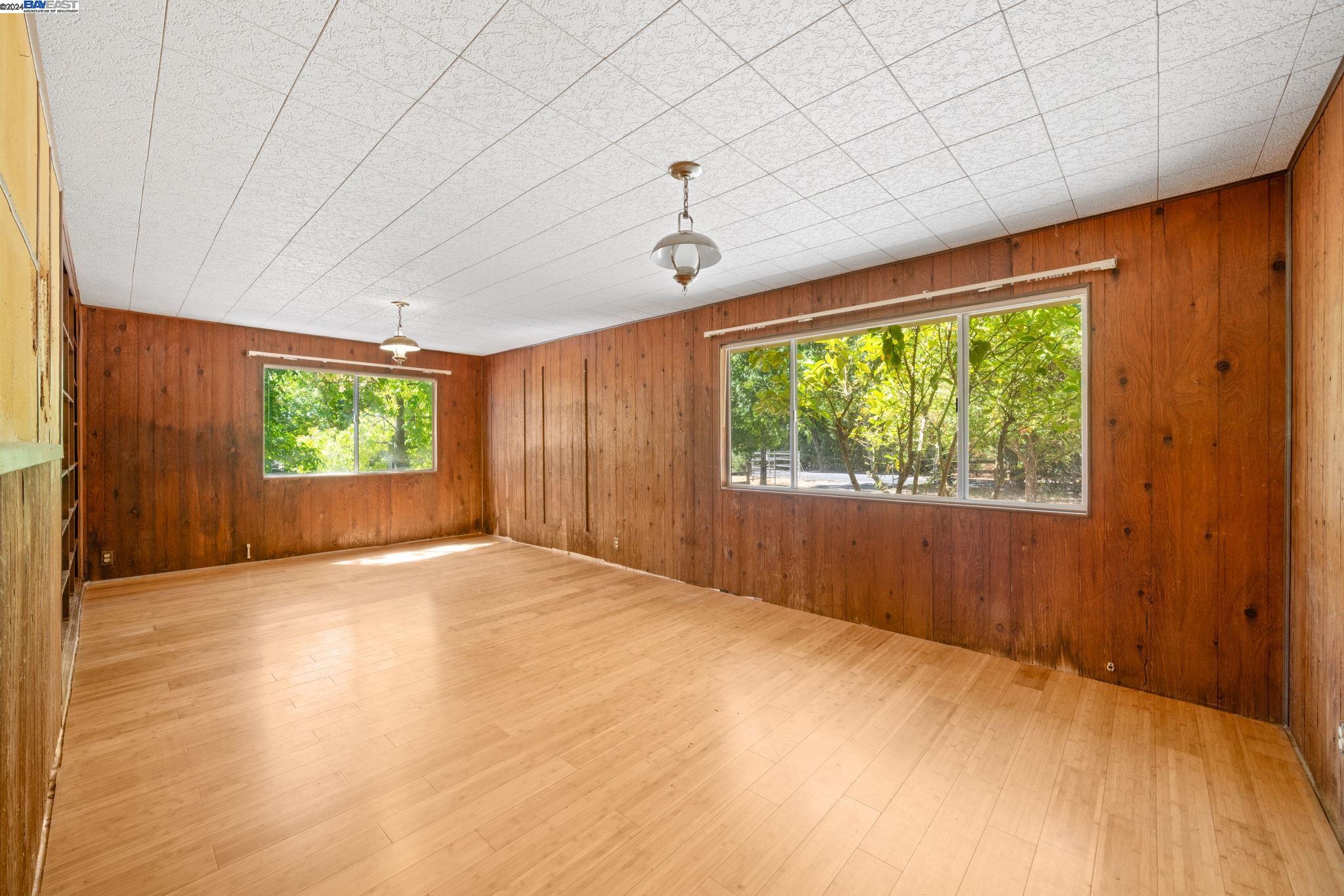 1430 Finley Rd