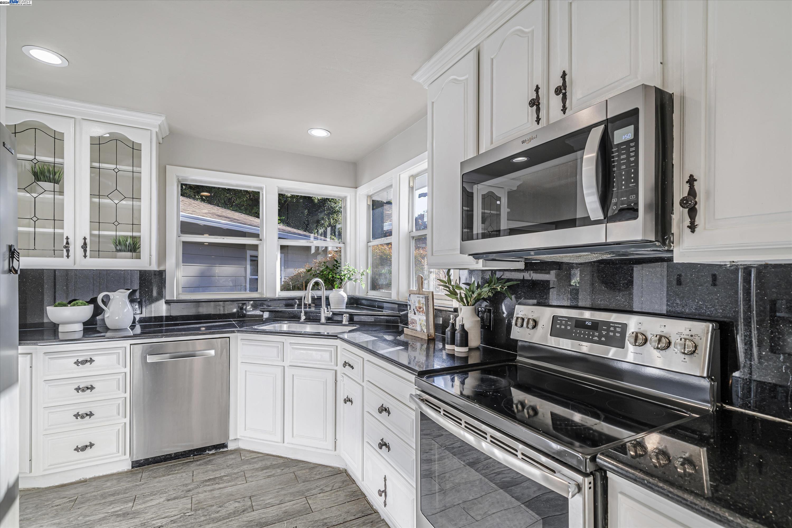 35650 Palomares Rd
