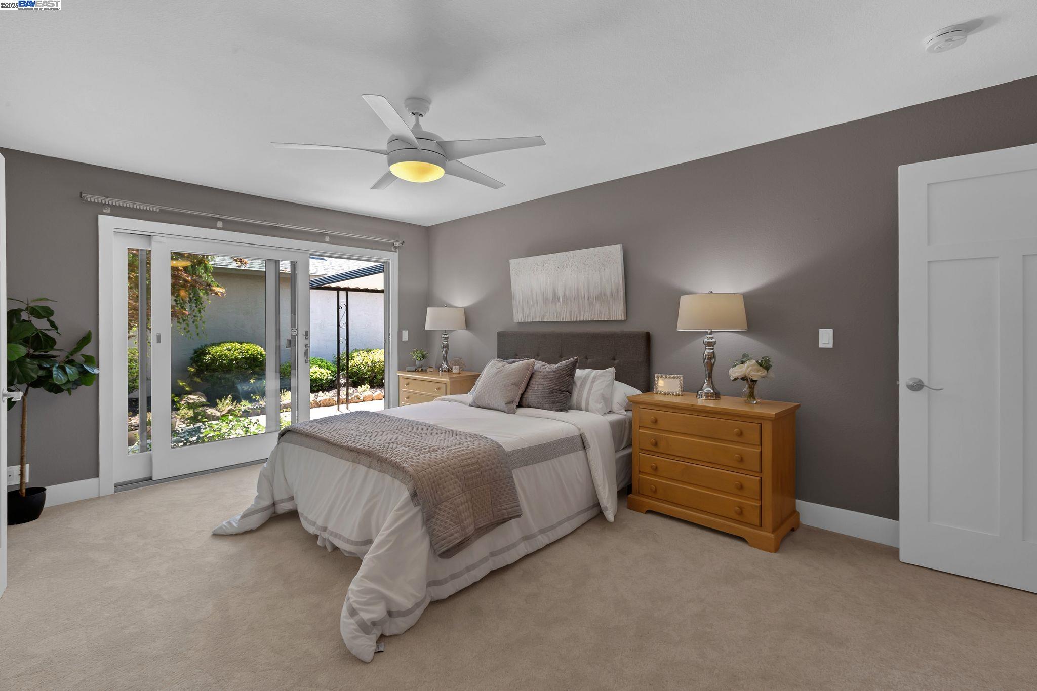 812 Luz Ct