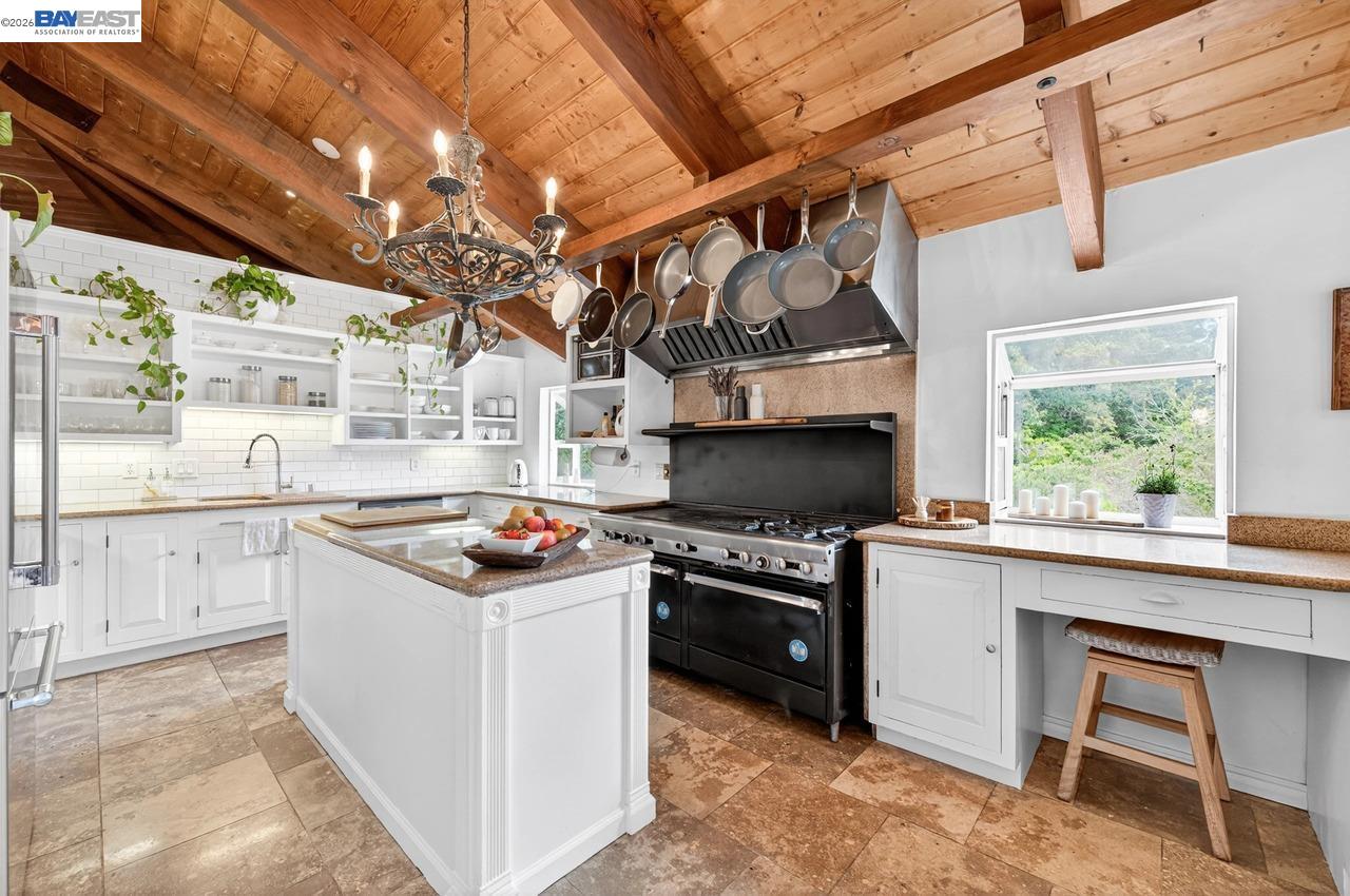 35655 Palomares Rd