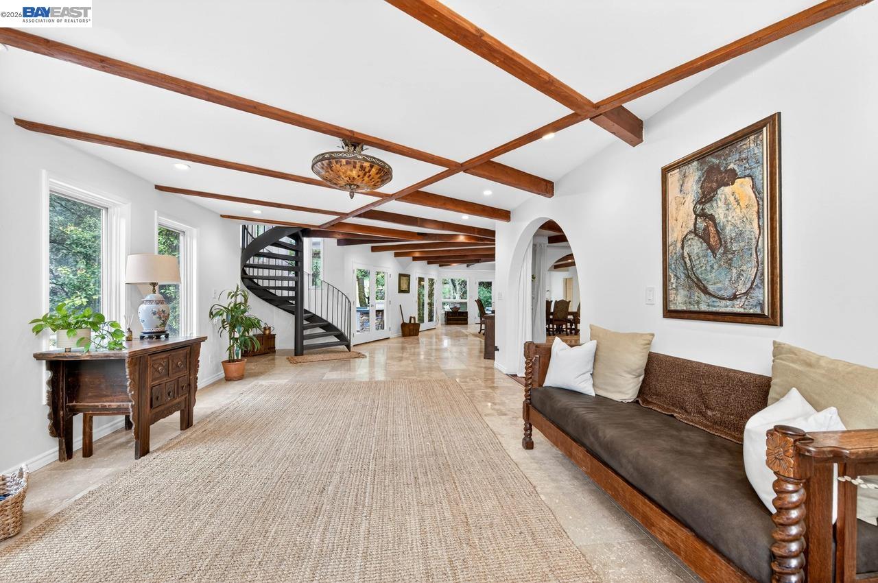 35655 Palomares Rd