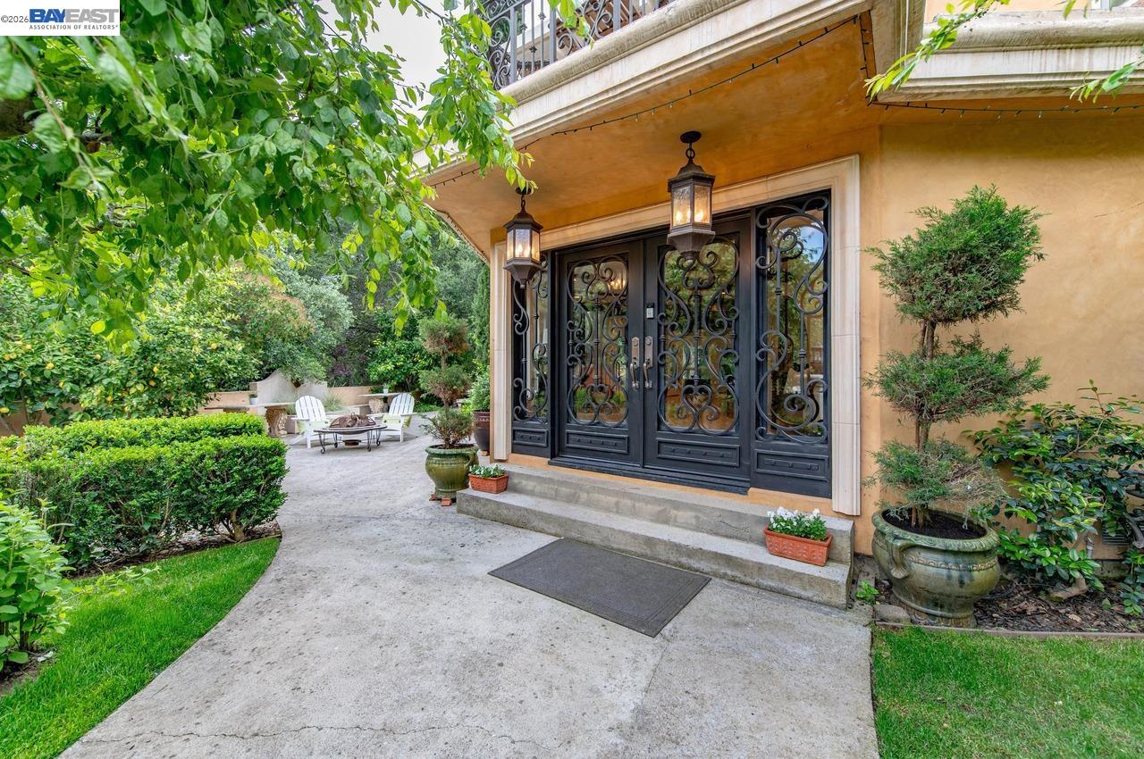35655 Palomares Rd