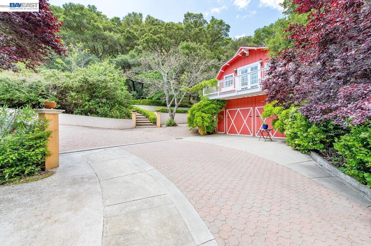 35655 Palomares Rd