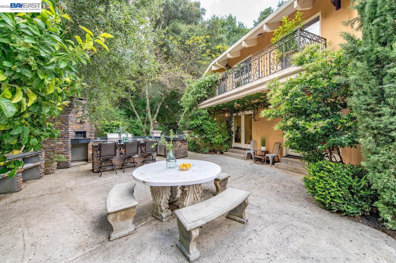 35655 Palomares Rd