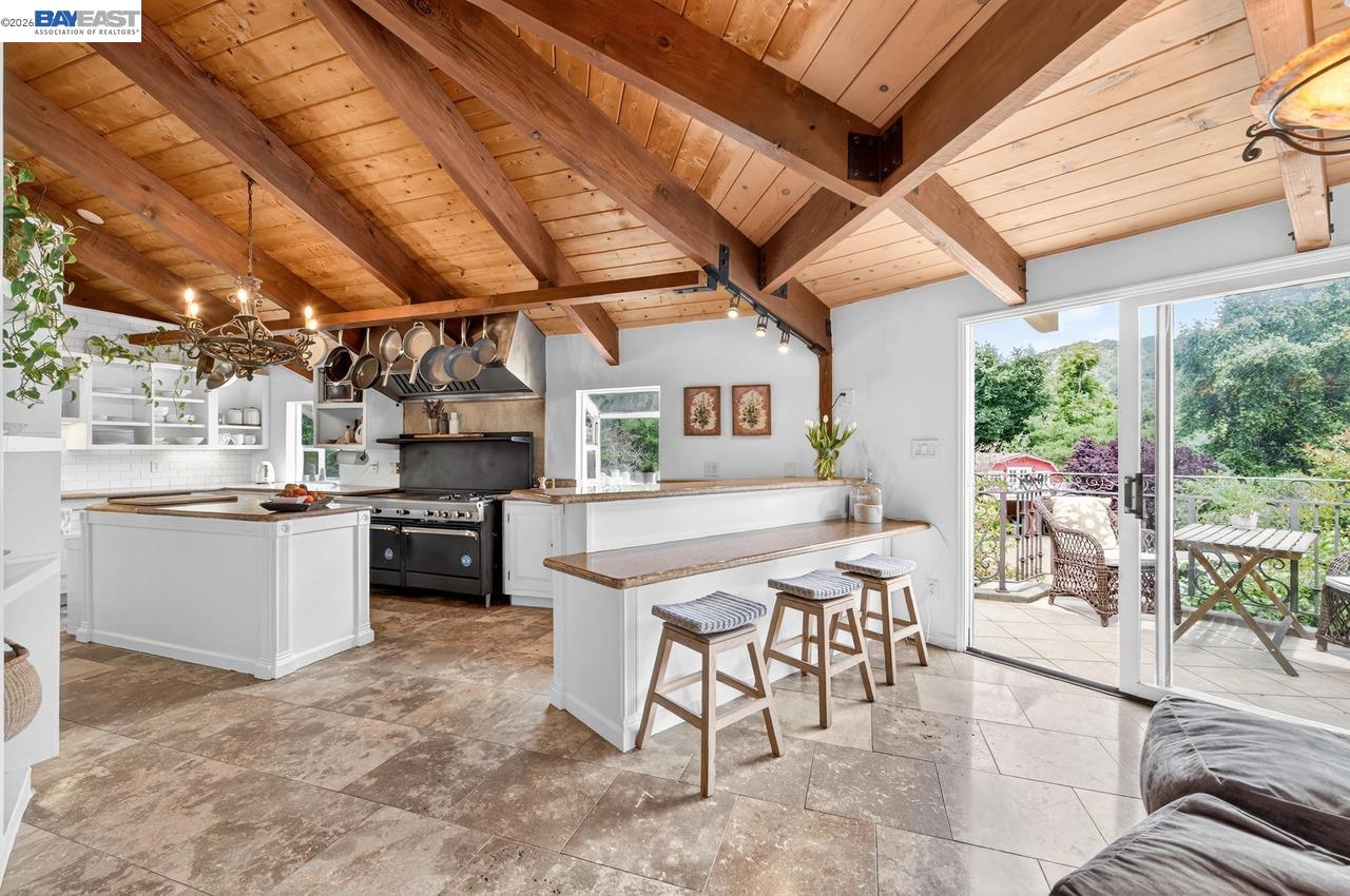35655 Palomares Rd