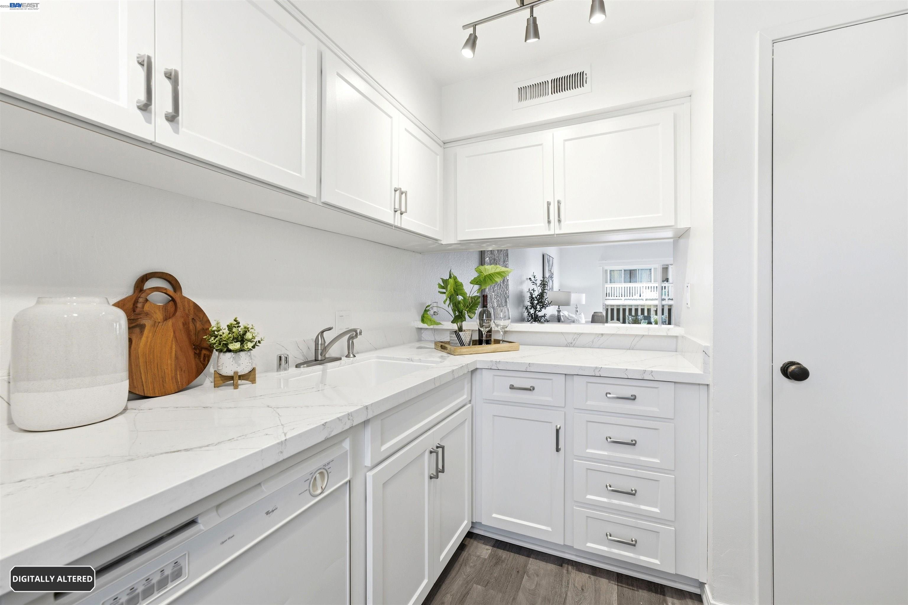 3399 Norton Way # 6