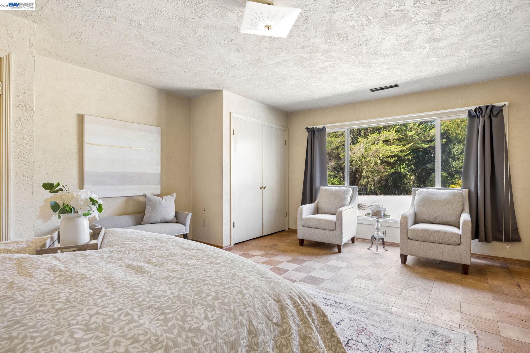 24227 Palomares Rd
