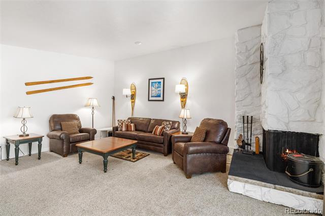 176 E La Bonte Street Unit: 302