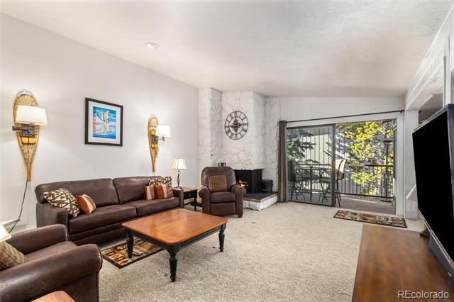 176 E La Bonte Street Unit: 302