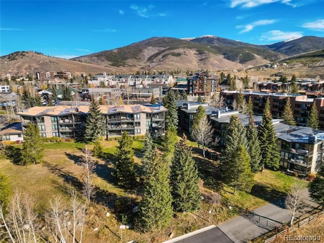 176 E La Bonte Street Unit: 302