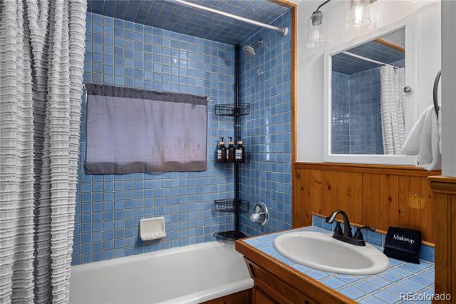 316 Hummingbird Circle