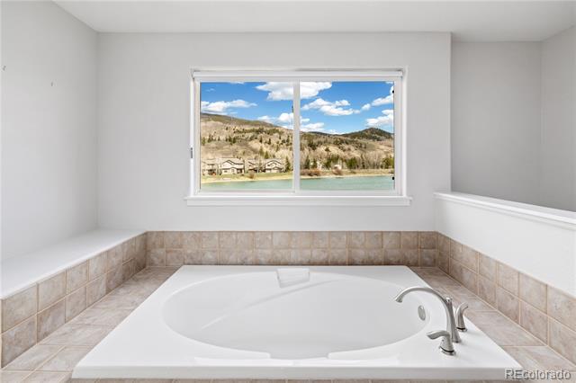 126 Robin Drive Unit: 126