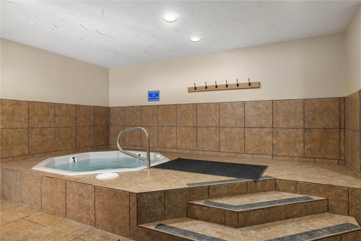 220 E La Bonte STREET 115