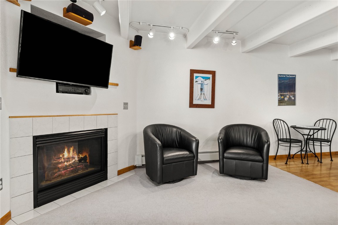 220 E La Bonte STREET 115