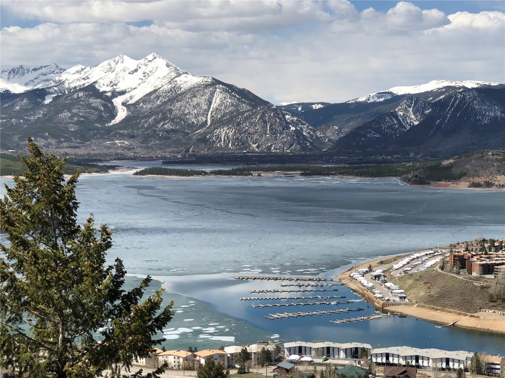 220 E La Bonte STREET 115