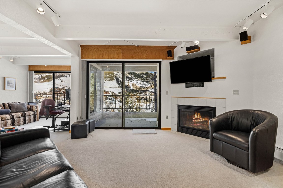 220 E La Bonte STREET 115