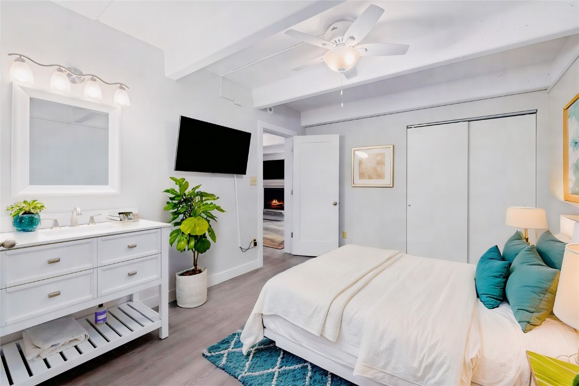 220 E La Bonte STREET 226-228