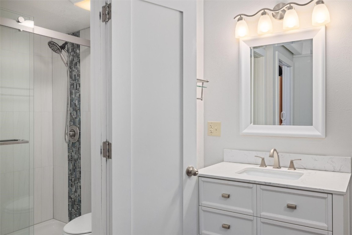 220 E La Bonte STREET 226-228