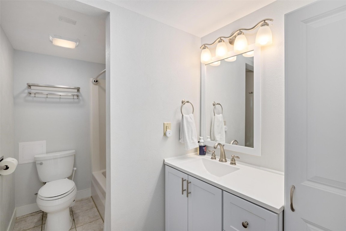 220 E La Bonte STREET 226-228