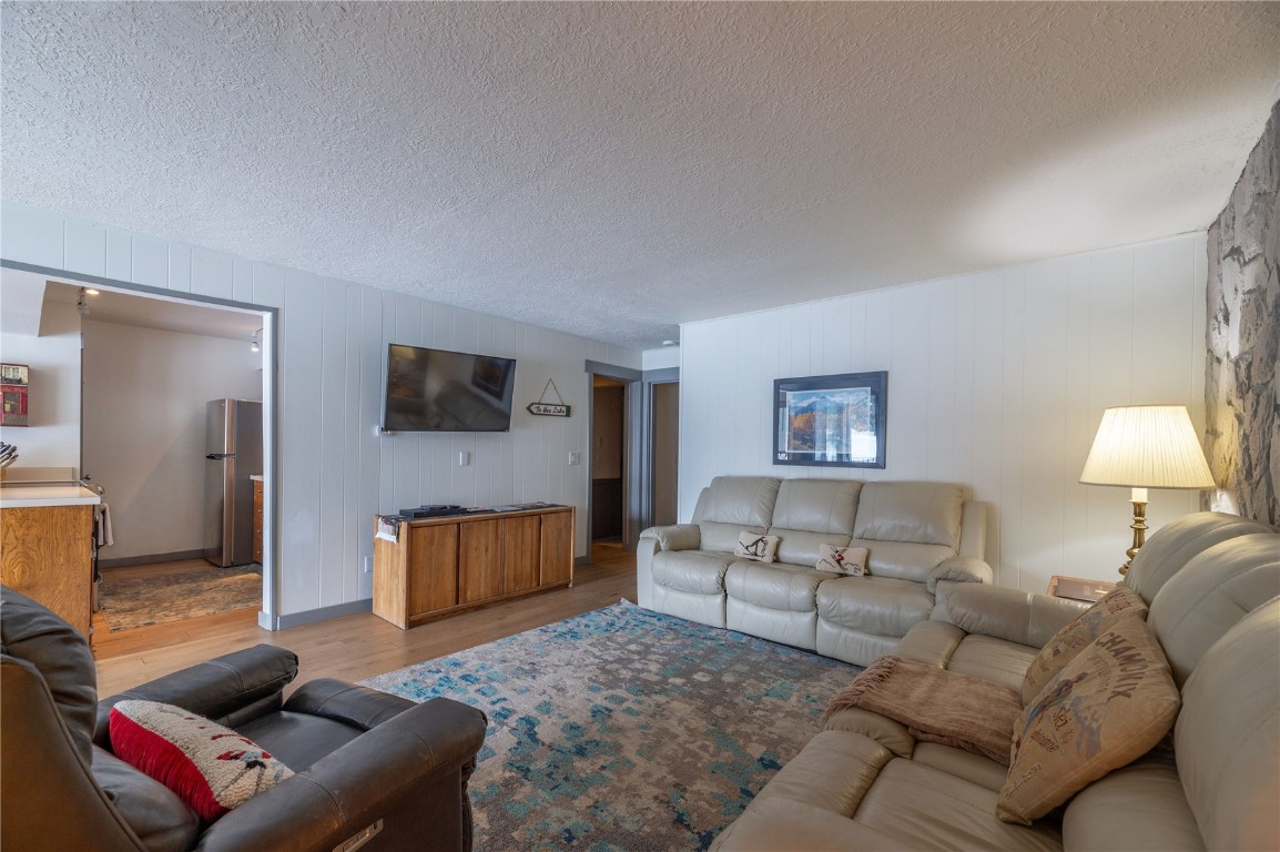176 E La Bonte STREET 104