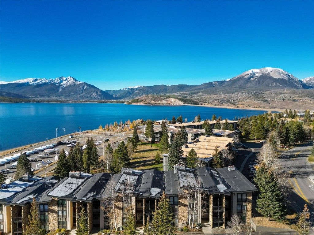 176 E La Bonte STREET 302