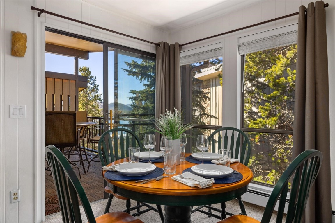 176 E La Bonte STREET 302