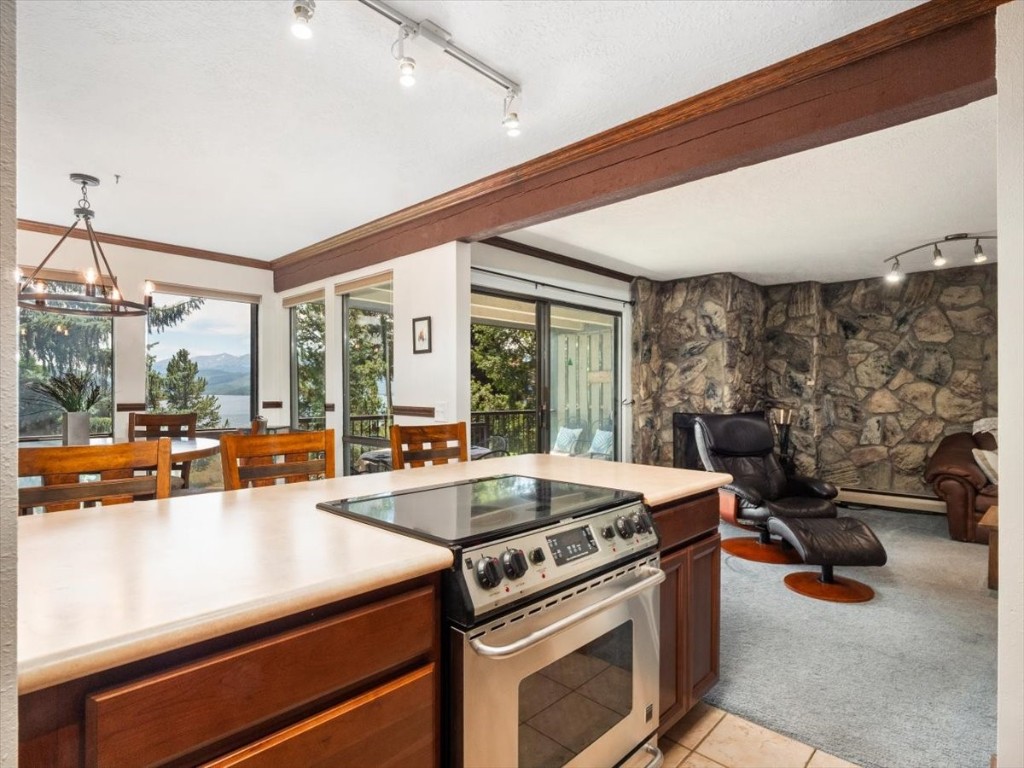 160 E La Bonte STREET 203