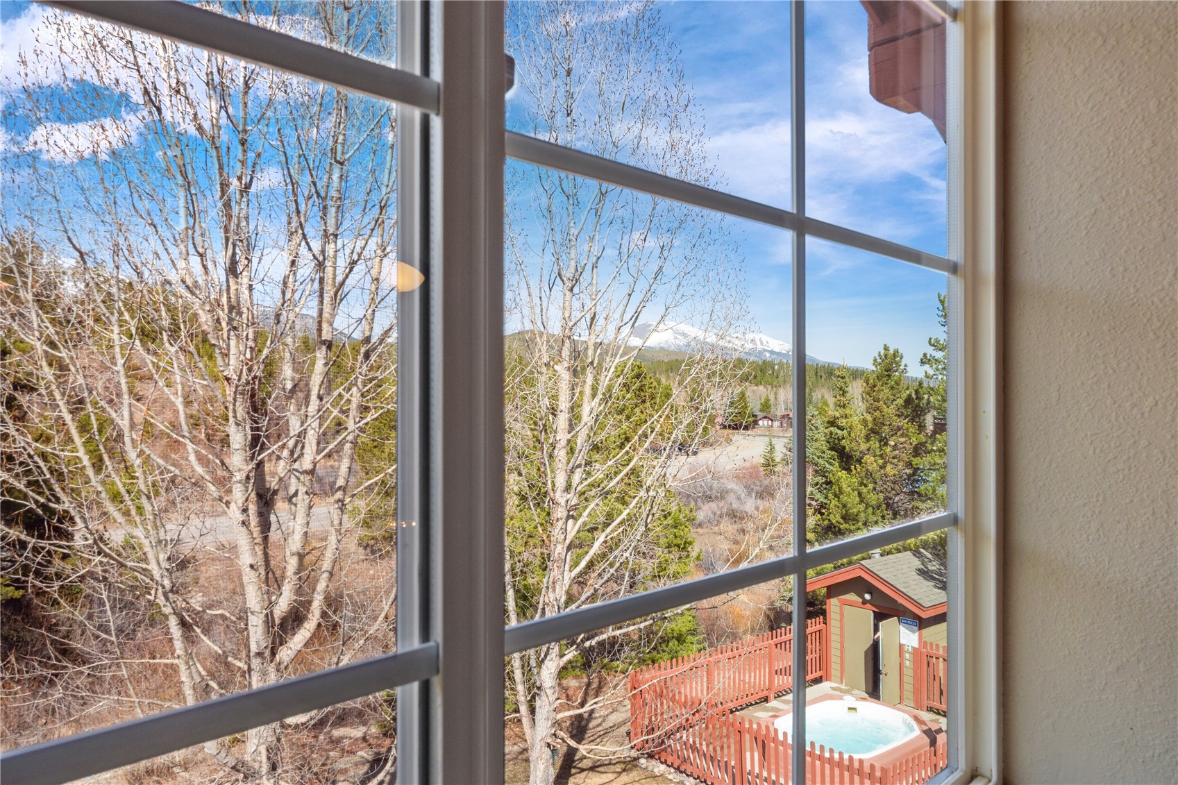 73 Pelican CIRCLE 705