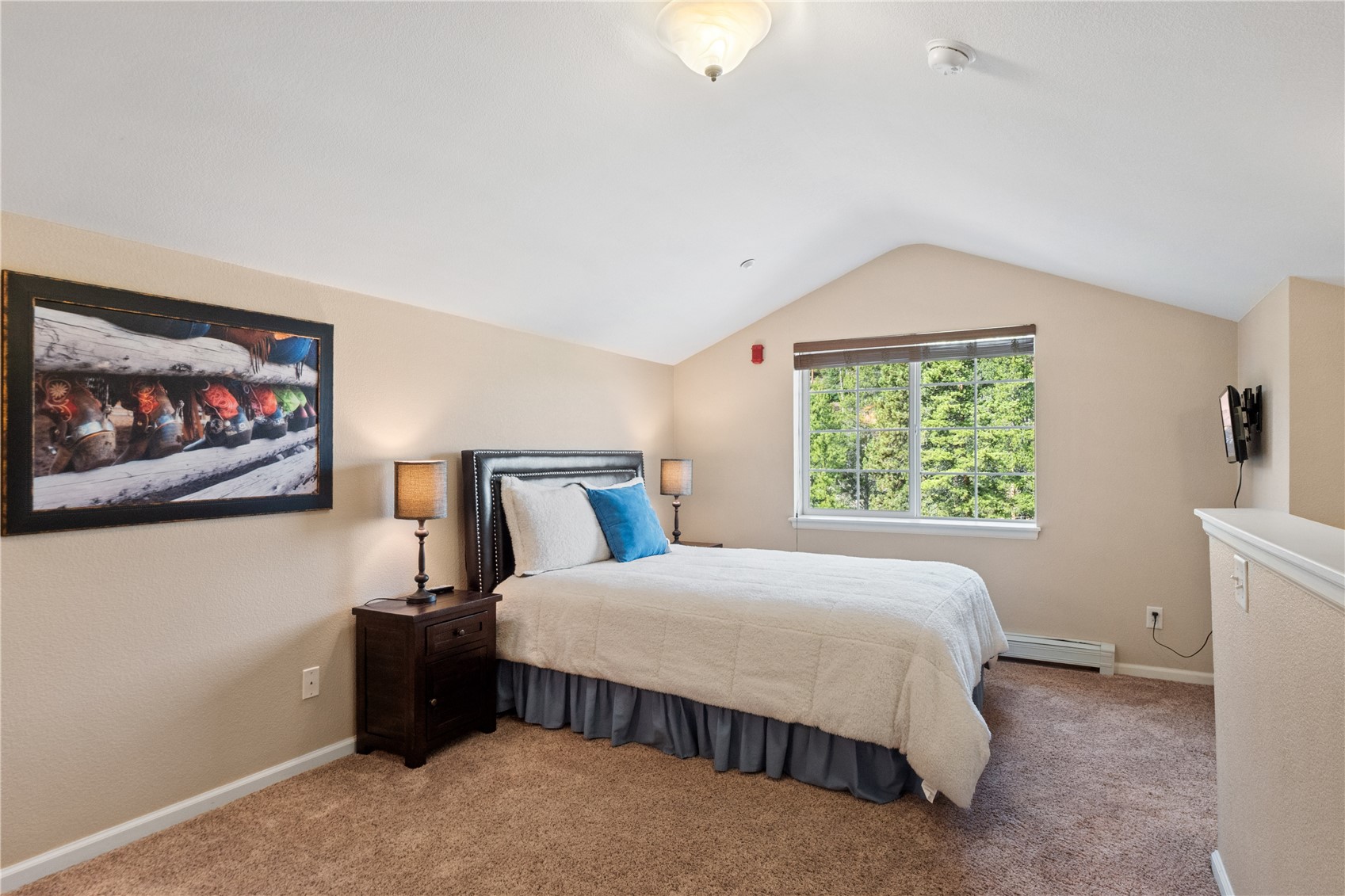 73 Pelican CIRCLE 705