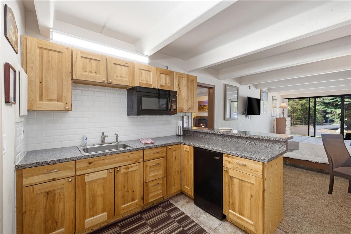 220 E La Bonte STREET 130
